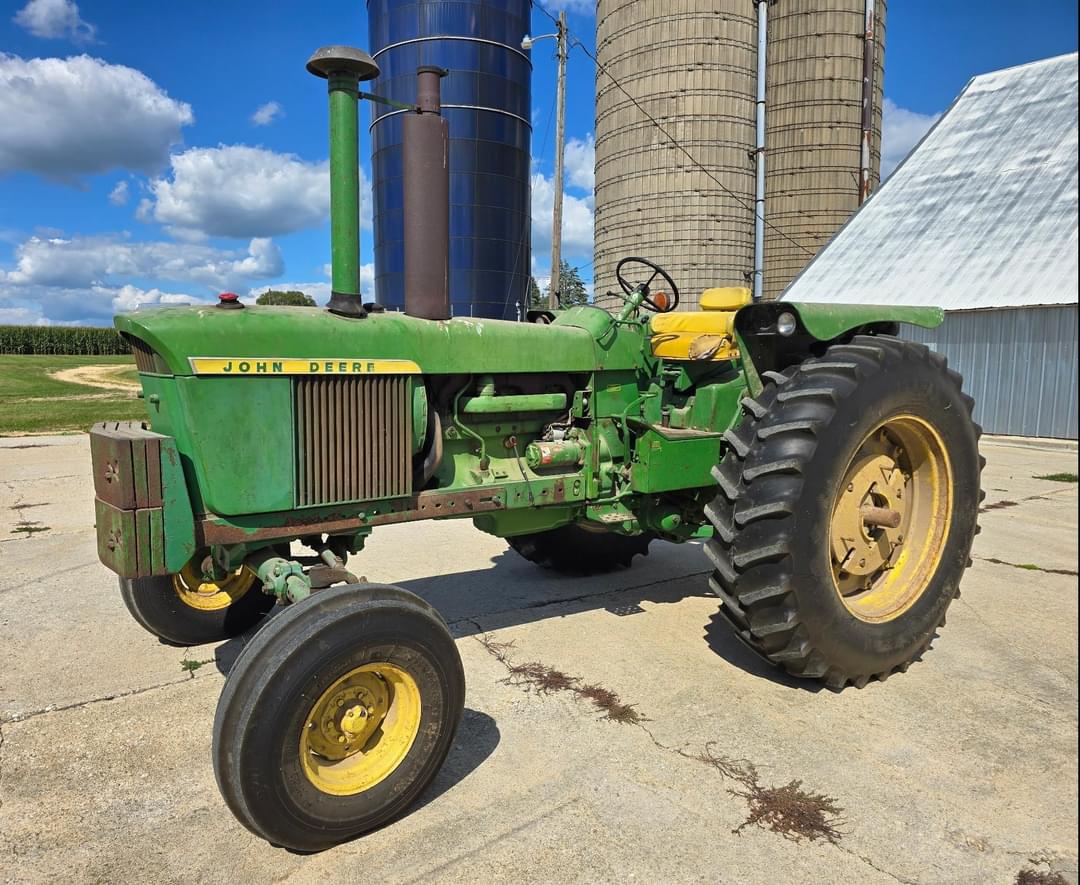 Image of John Deere 4320 Primary image