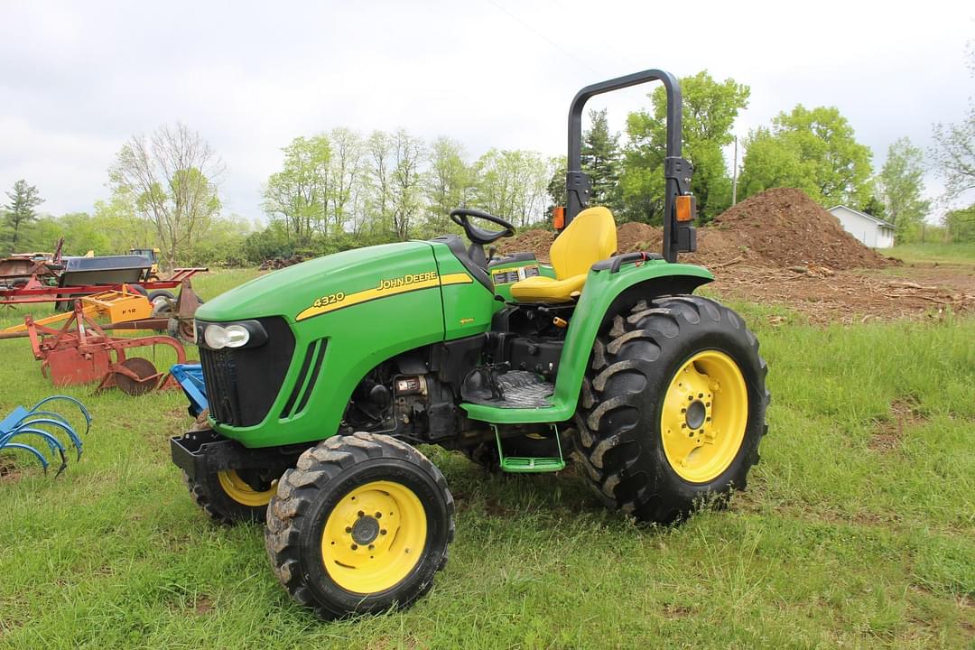 Image of John Deere 4320 Primary image