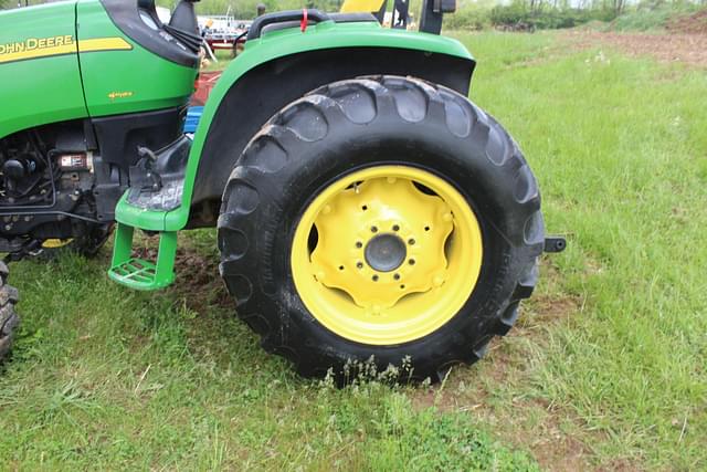 Image of John Deere 4320 equipment image 3
