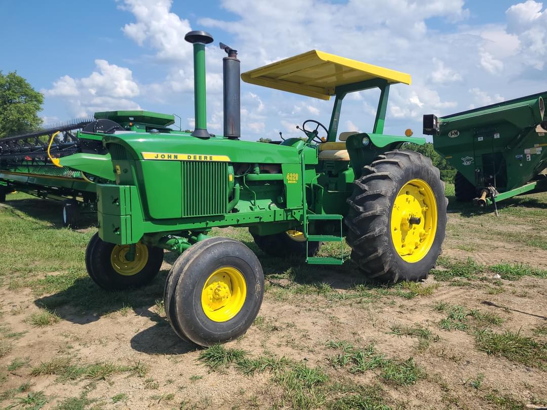 Image of John Deere 4320 Primary image
