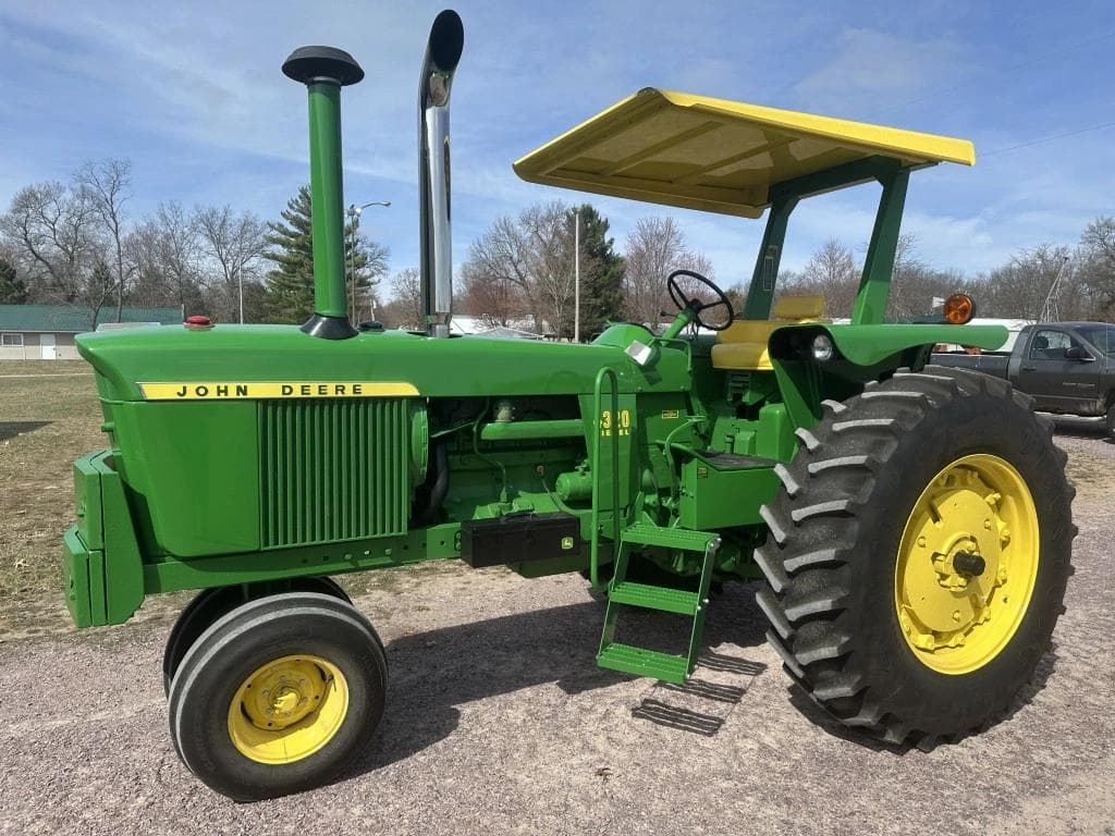 Image of John Deere 4320 Primary image
