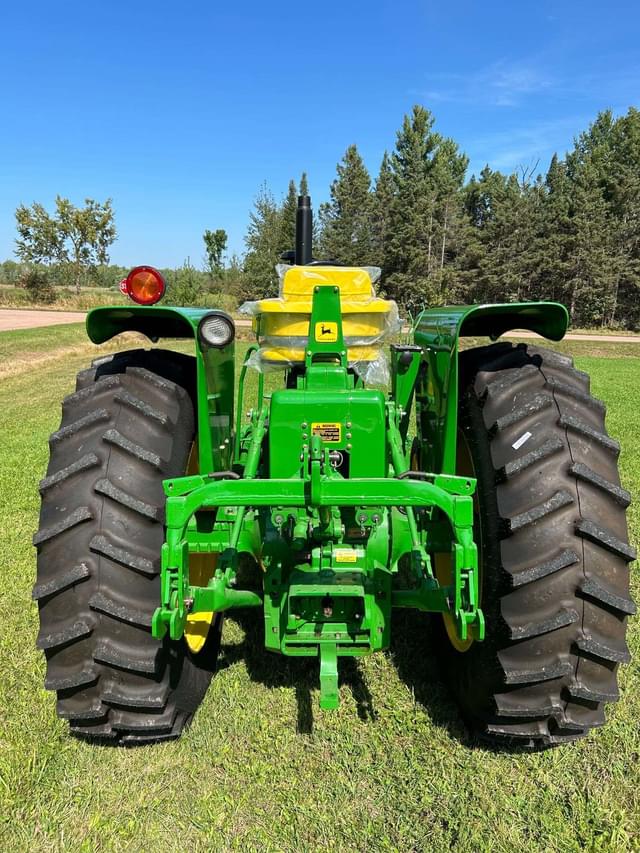 Image of John Deere 4320 equipment image 3
