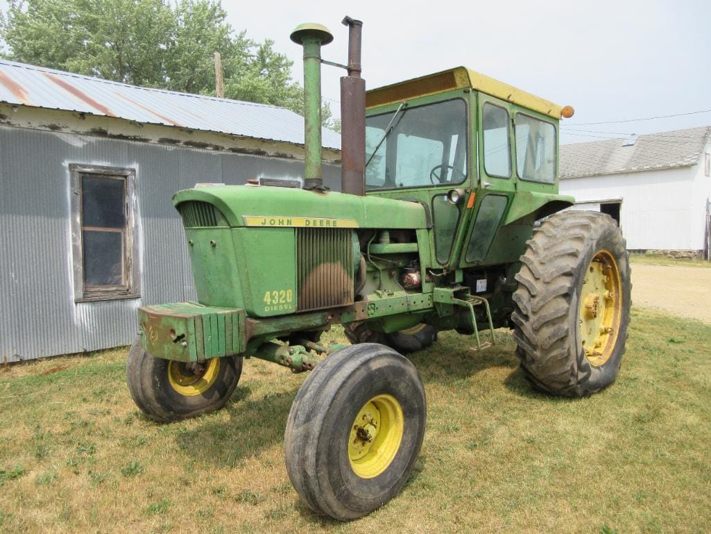 Main image John Deere 4320