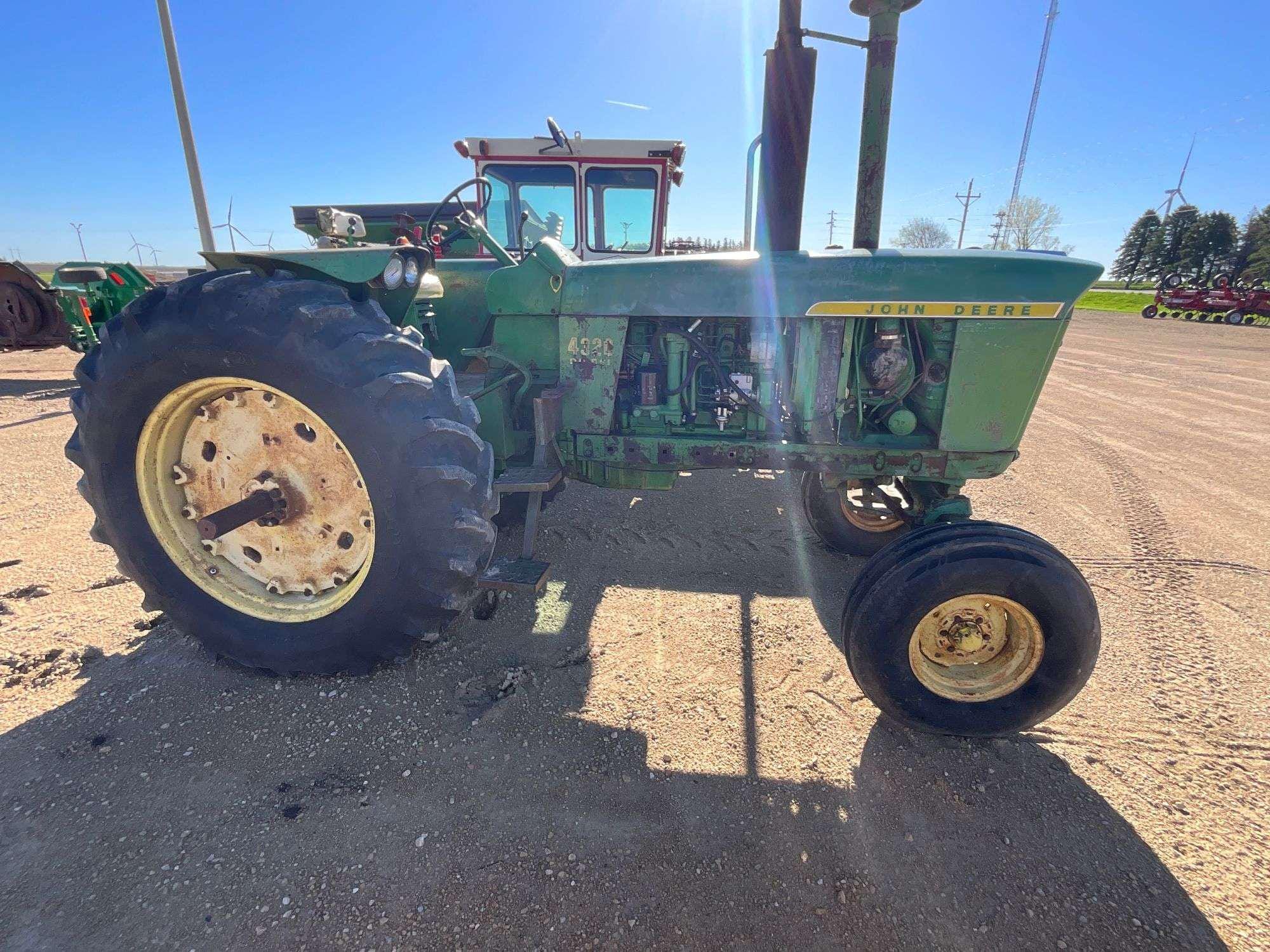 Main image John Deere 4320