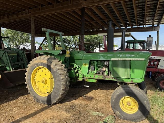 Image of John Deere 4320 equipment image 1