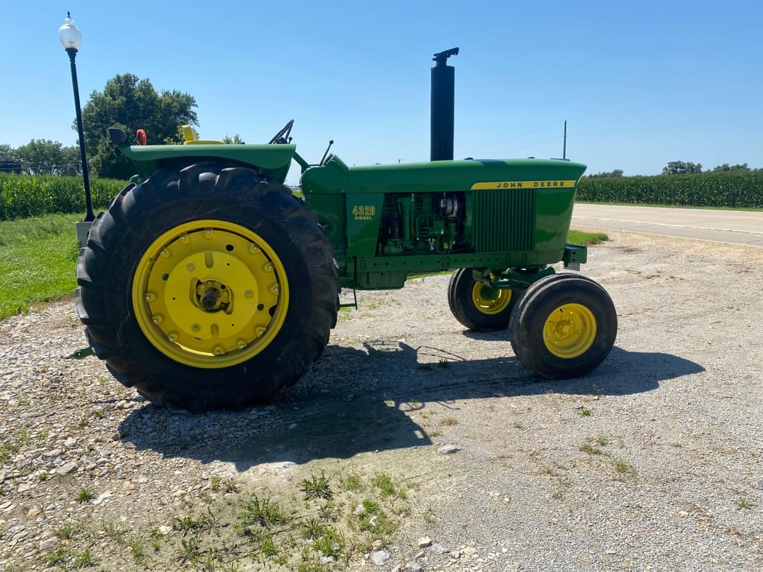 Image of John Deere 4320 Primary image