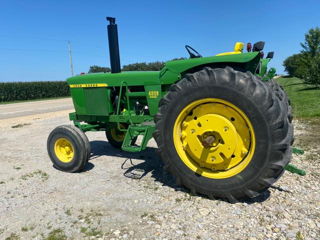 Image of John Deere 4320 equipment image 2
