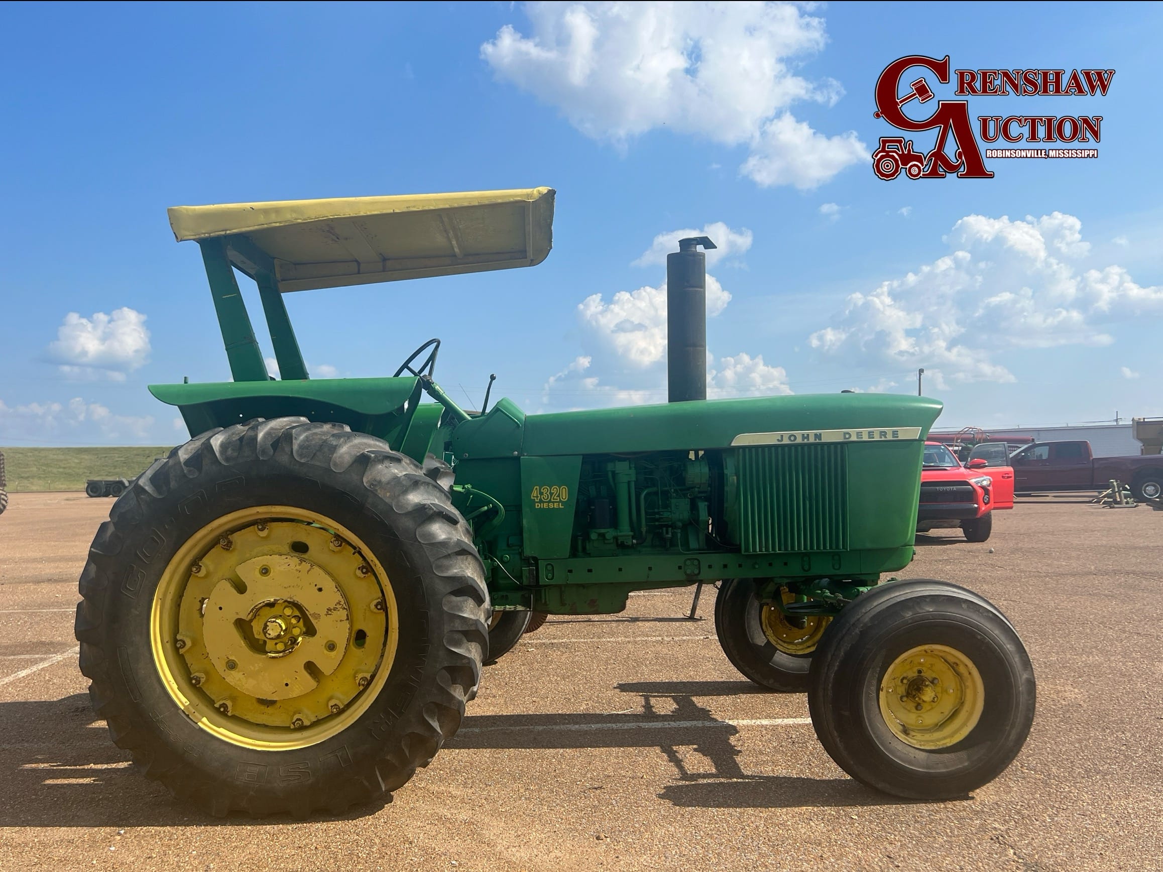 Main image John Deere 4320