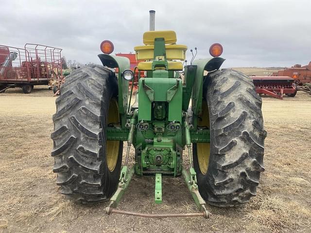 Image of John Deere 4320 equipment image 4