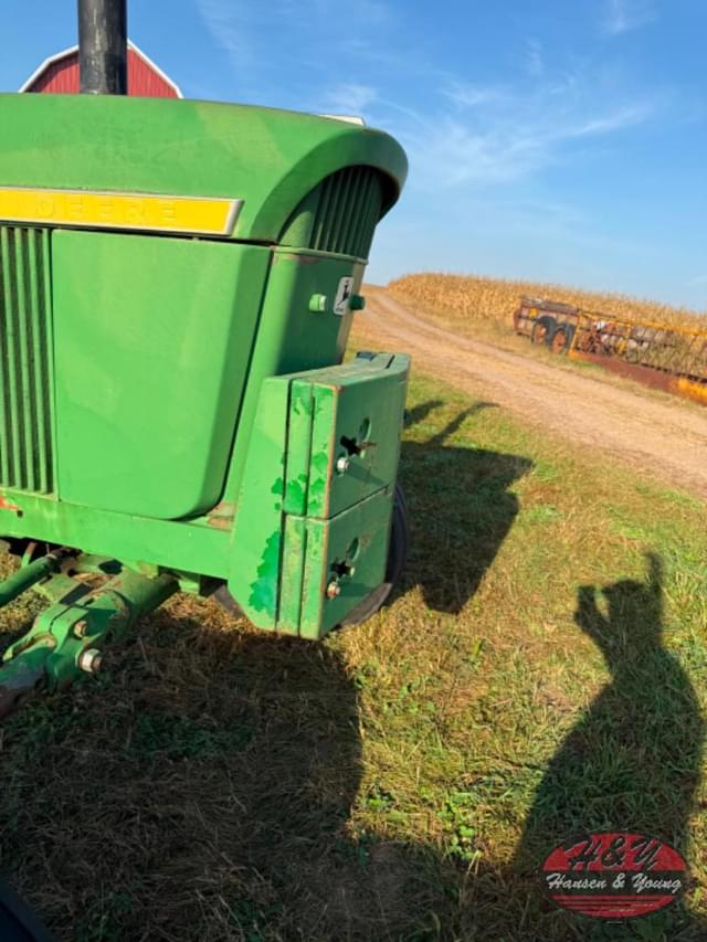 Image of John Deere 4320 equipment image 3