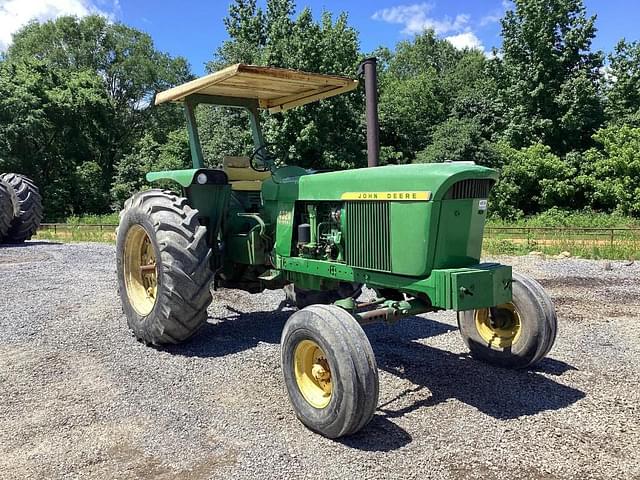 Image of John Deere 4320 equipment image 1