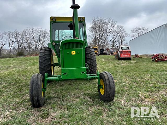 Image of John Deere 4320 equipment image 3