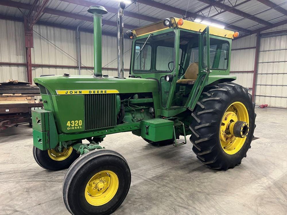 Main image John Deere 4320
