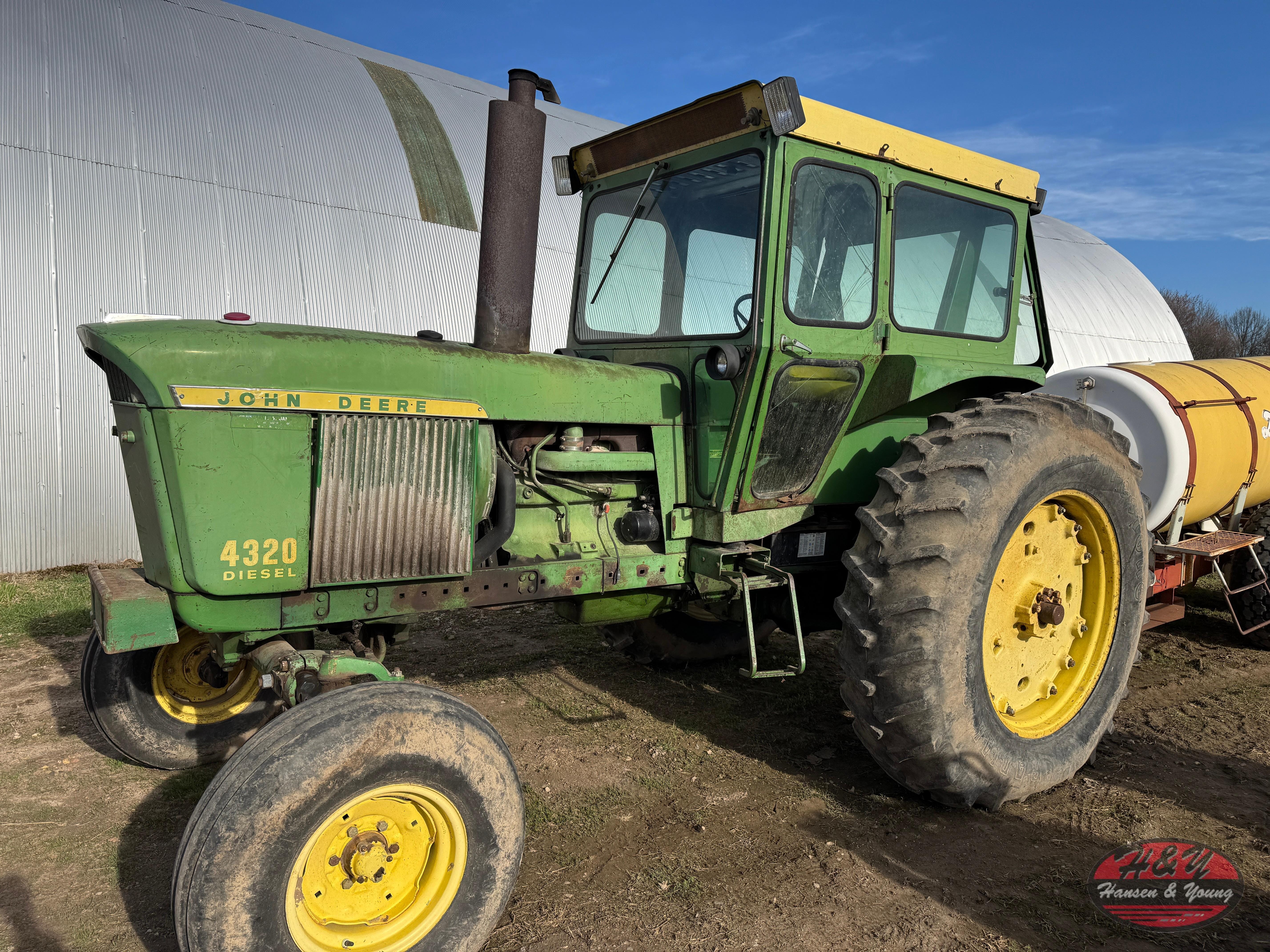 Main image John Deere 4320