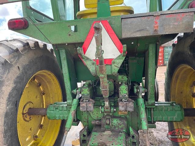 Image of John Deere 4320 equipment image 4
