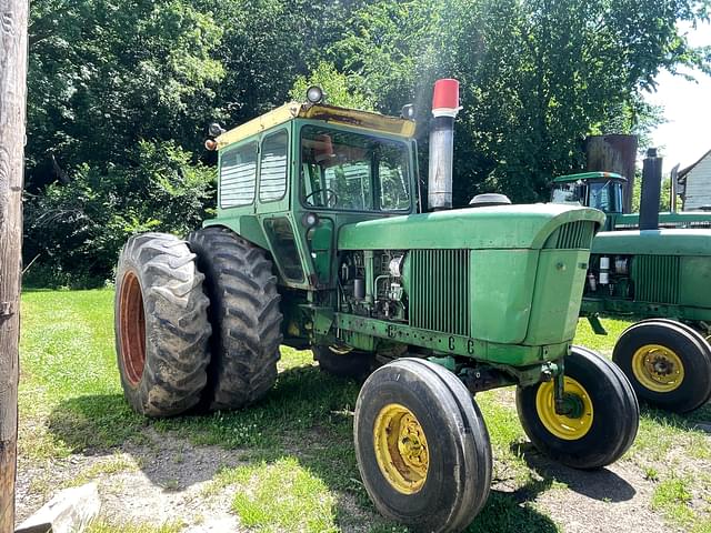 Image of John Deere 4320 equipment image 2
