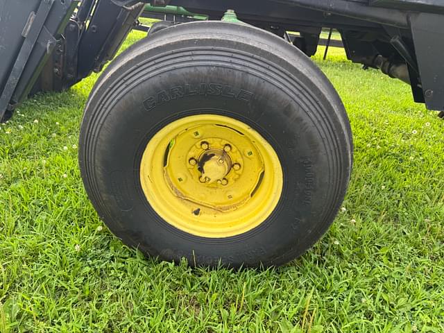 Image of John Deere 4320 equipment image 4