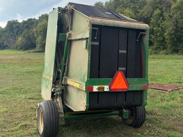 Image of John Deere 435 equipment image 3