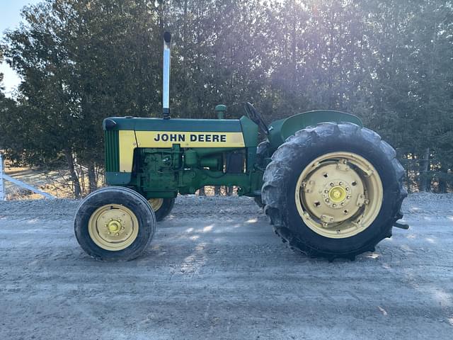 Image of John Deere 435 equipment image 1