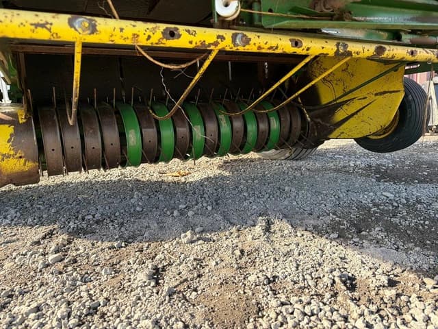 Image of John Deere 435 equipment image 2