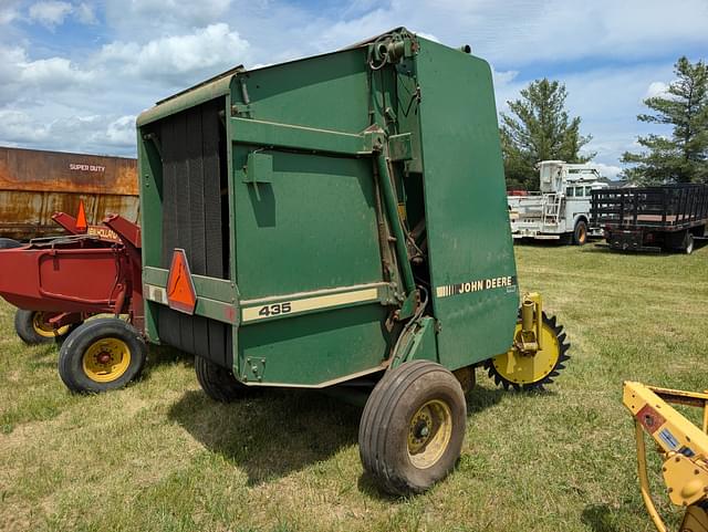 Image of John Deere 435 equipment image 1