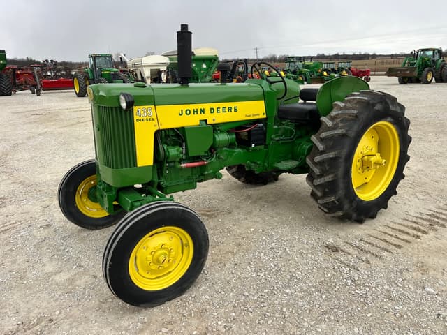 Image of John Deere 435 equipment image 1