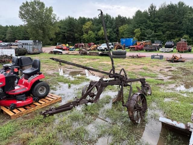 Image of John Deere 44 equipment image 2