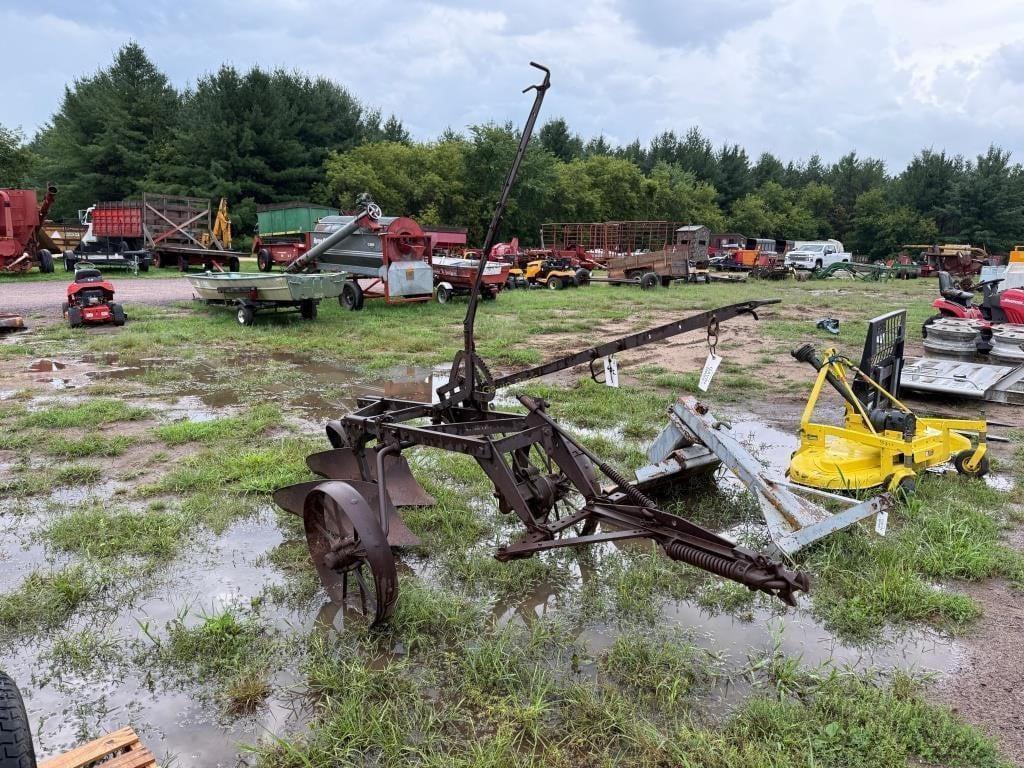 Image of John Deere 44 Primary image