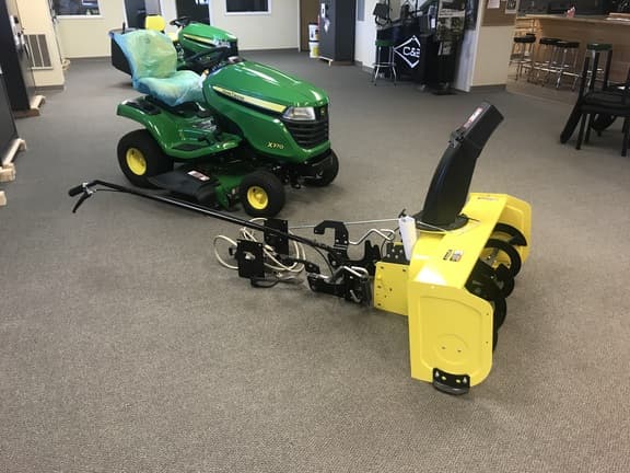 Image of John Deere 44" Snowblower equipment image 3