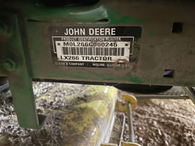 Image of John Deere LX266 equipment image 1