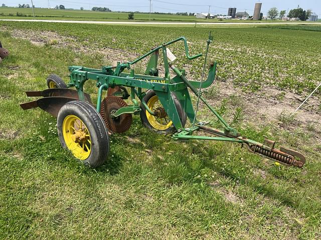 Image of John Deere 44 equipment image 1