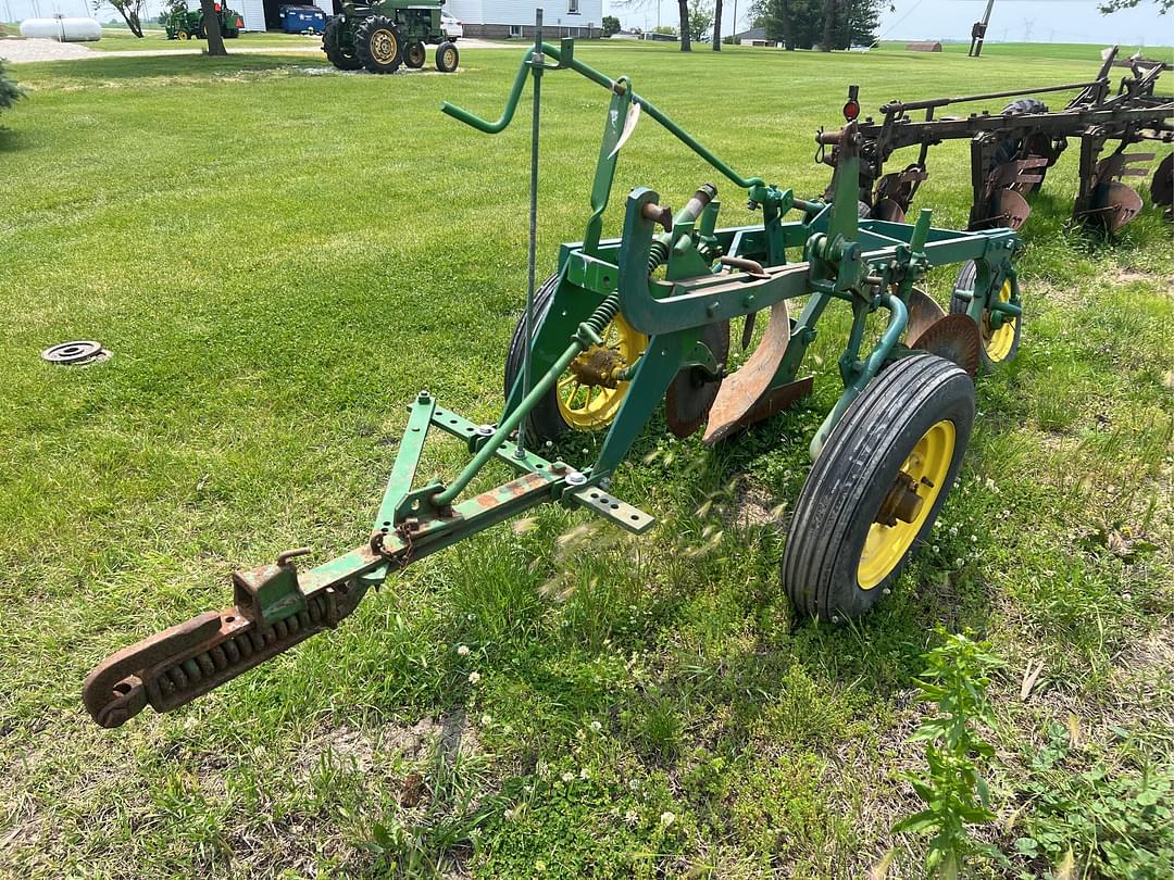 Image of John Deere 44 Primary image