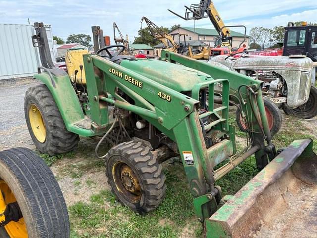 Image of John Deere 440 equipment image 3