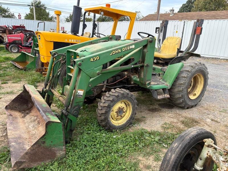 John Deere 440 Equipment Image0