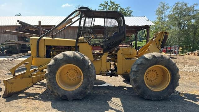 Image of John Deere 440 equipment image 1