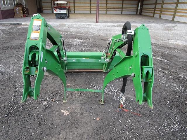 Image of John Deere 440R equipment image 3