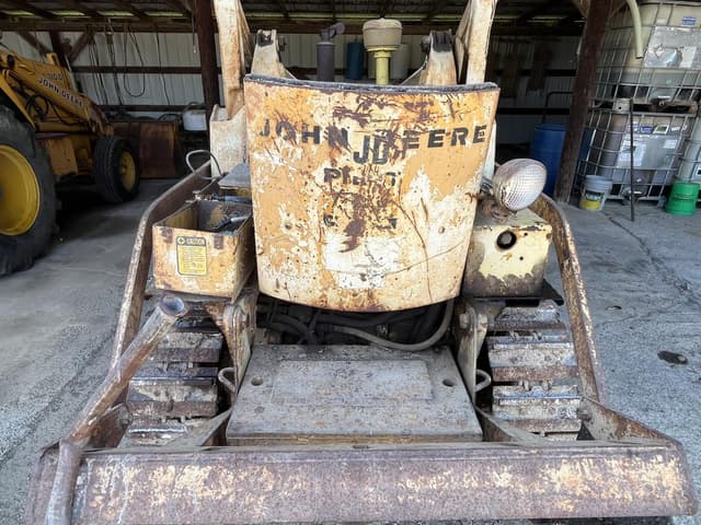 Image of John Deere 440 equipment image 4