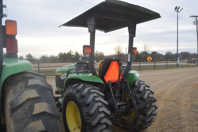 Image of John Deere 4400 equipment image 1