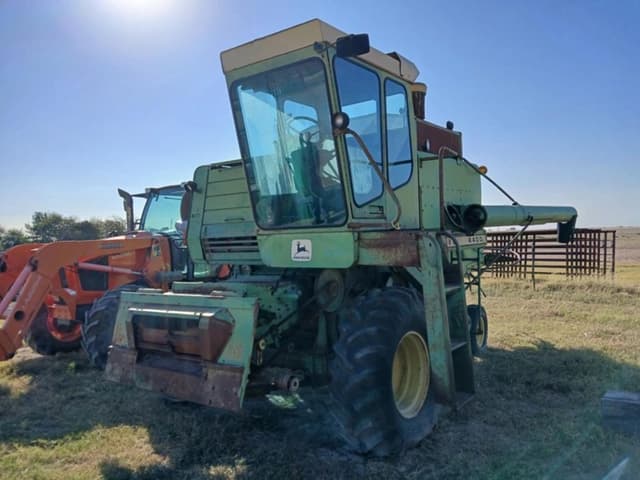 Image of John Deere 4400 equipment image 2