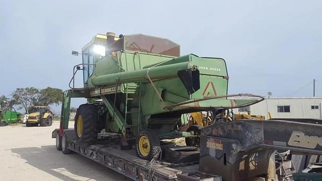 Image of John Deere 4400 equipment image 3