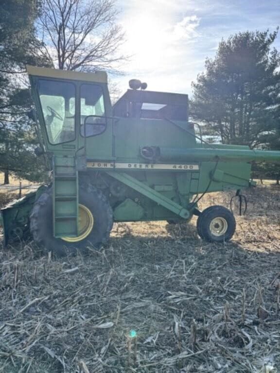 Image of John Deere 4400 equipment image 2