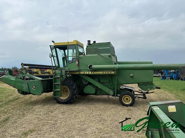 Image of John Deere 4400 equipment image 1