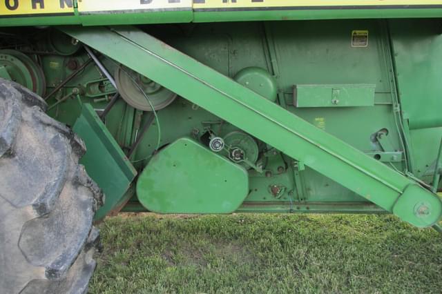 Image of John Deere 4400 equipment image 1
