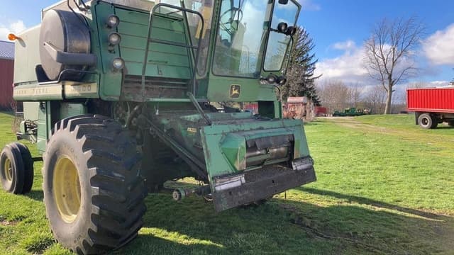 Image of John Deere 4400 equipment image 2