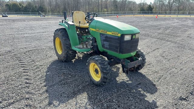 Image of John Deere 4400 equipment image 2