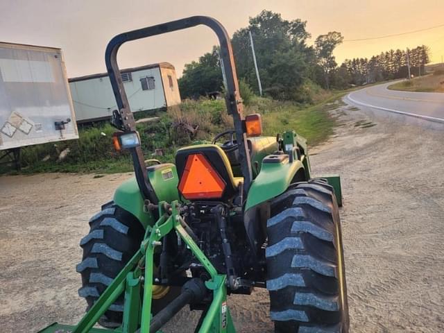 Image of John Deere 4400 equipment image 3