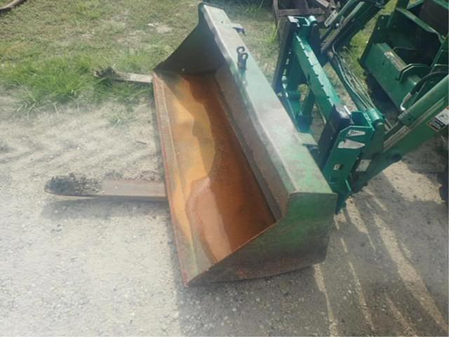 Image of John Deere 4400 equipment image 2