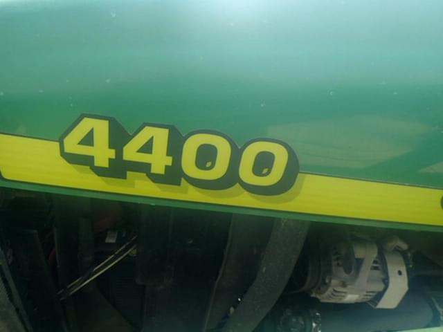 Image of John Deere 4400 equipment image 1