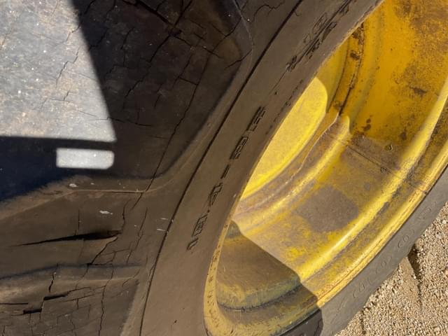 Image of John Deere 4400 equipment image 3
