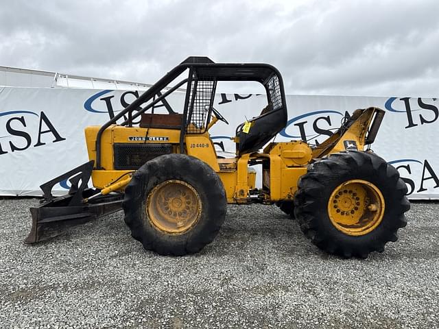 Image of John Deere 440B equipment image 1